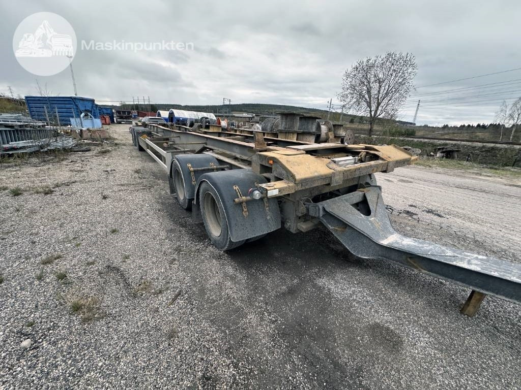 Istrail PK 182 - Vaihtolavaperävaunu/ Nostovarsi vaihtolavaperävaunu: kuva Istrail PK 182 - Vaihtolavaperävaunu/ Nostovarsi vaihtolavaperävaunu Istrail PK 182 - Vaihtolavaperävaunu/ Nostovarsi vaihtolavaperävaunu: kuva Istrail PK 182 - Vaihtolavaperävaunu/ Nostovarsi vaihtolavaperävaunu