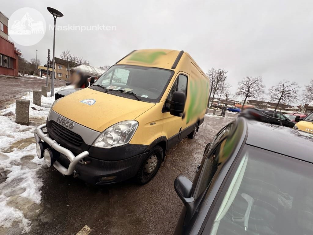 Iveco Daily 35 S13 V - Pakettiauto: kuva Iveco Daily 35 S13 V - Pakettiauto Iveco Daily 35 S13 V - Pakettiauto: kuva Iveco Daily 35 S13 V - Pakettiauto