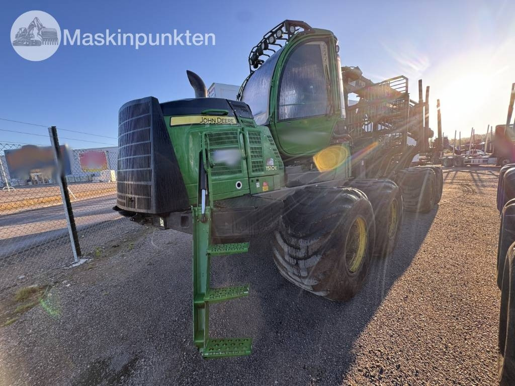 John Deere 1510 E - Kuormatraktori: kuva John Deere 1510 E - Kuormatraktori John Deere 1510 E - Kuormatraktori: kuva John Deere 1510 E - Kuormatraktori