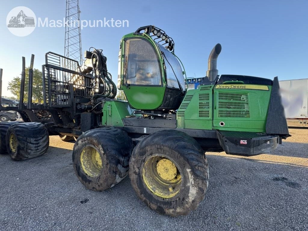 John Deere 1510 E - Kuormatraktori: kuva John Deere 1510 E - Kuormatraktori John Deere 1510 E - Kuormatraktori: kuva John Deere 1510 E - Kuormatraktori