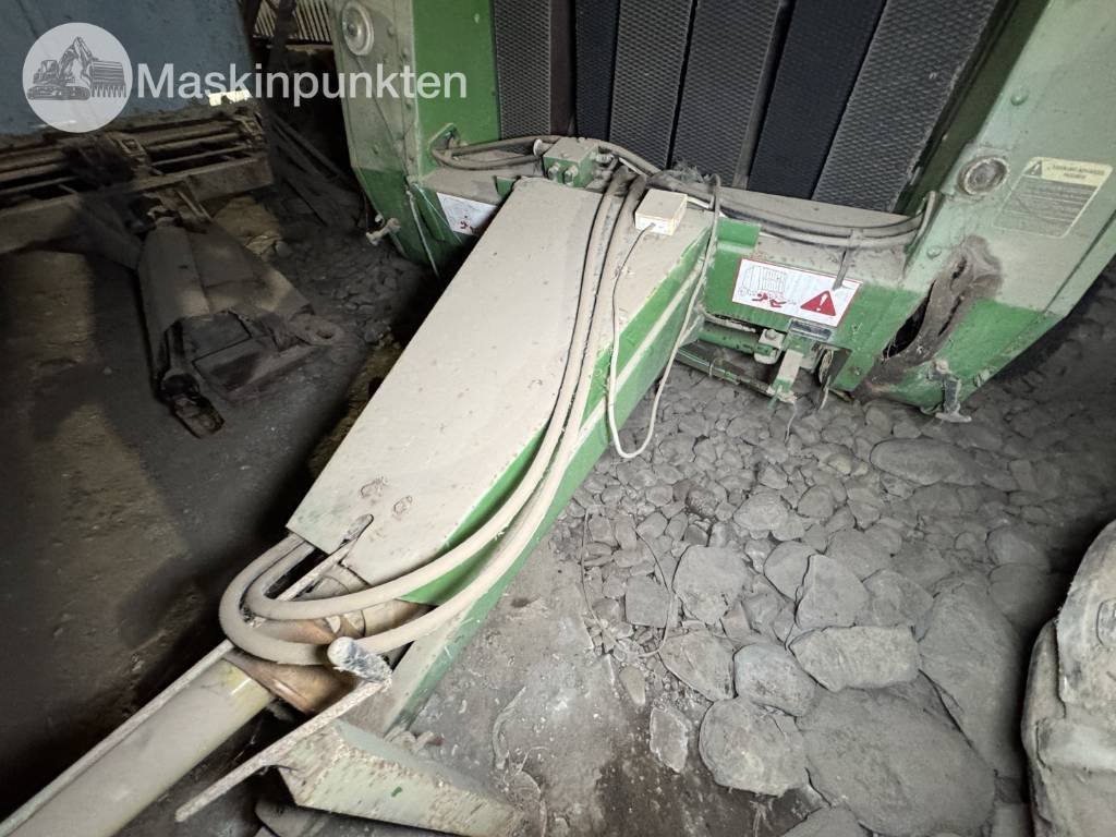 John Deere 545 - Pyöröpaalain: kuva John Deere 545 - Pyöröpaalain John Deere 545 - Pyöröpaalain: kuva John Deere 545 - Pyöröpaalain