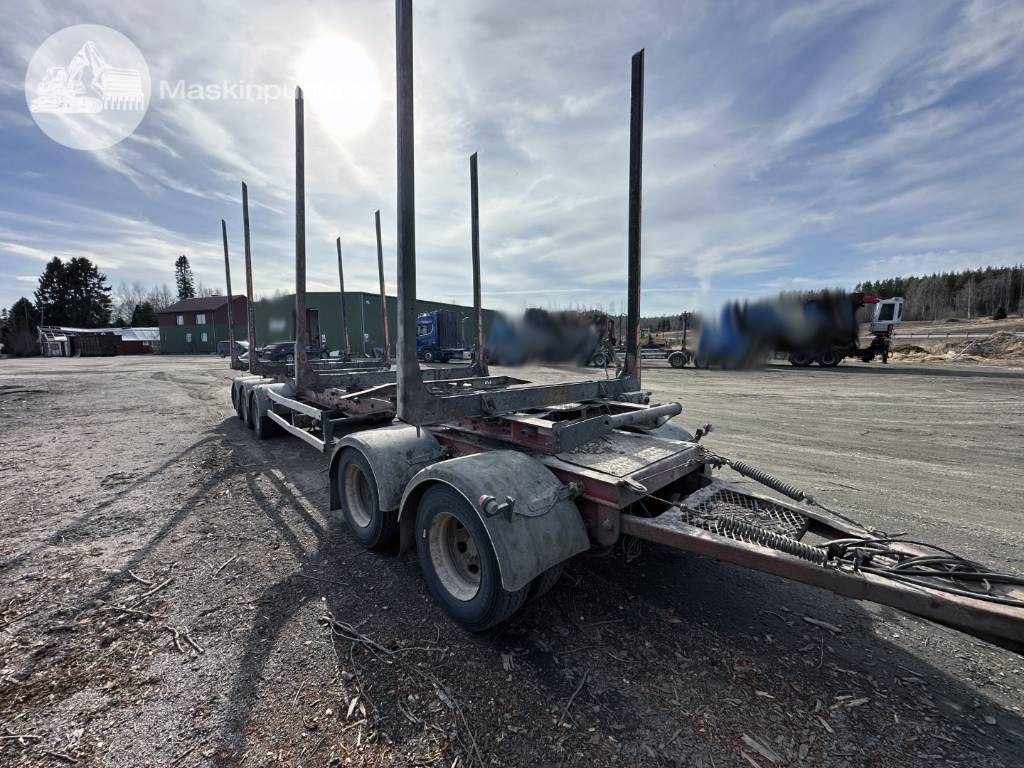 Jyki V 52 TO - Puutavaraperävaunu: kuva Jyki V 52 TO - Puutavaraperävaunu Jyki V 52 TO - Puutavaraperävaunu: kuva Jyki V 52 TO - Puutavaraperävaunu