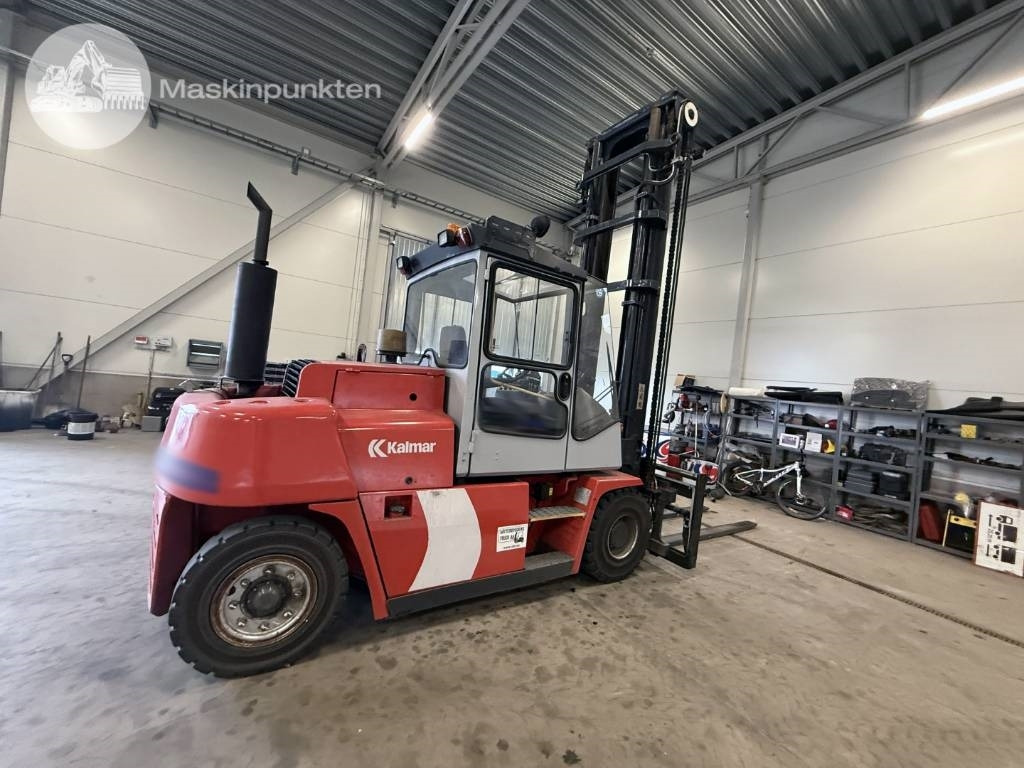 Kalmar DCE 80-6 - Dieseltrukki: kuva Kalmar DCE 80-6 - Dieseltrukki Kalmar DCE 80-6 - Dieseltrukki: kuva Kalmar DCE 80-6 - Dieseltrukki