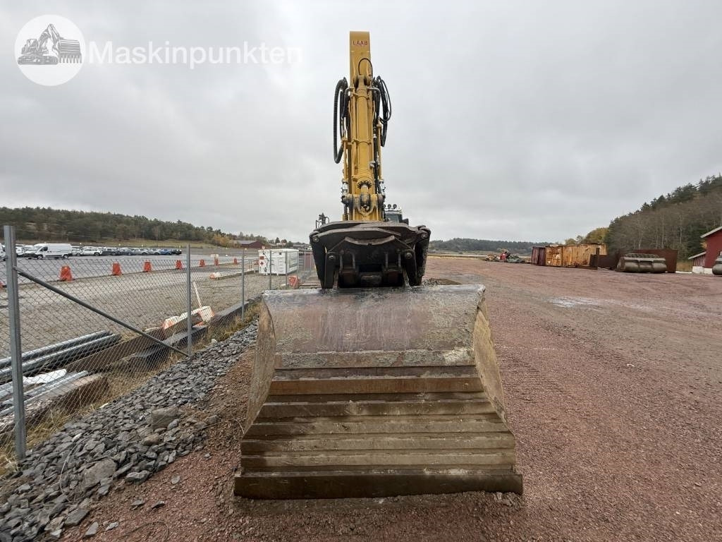 Komatsu PC 210 LC-11EO - Telakaivukone: kuva Komatsu PC 210 LC-11EO - Telakaivukone Komatsu PC 210 LC-11EO - Telakaivukone: kuva Komatsu PC 210 LC-11EO - Telakaivukone