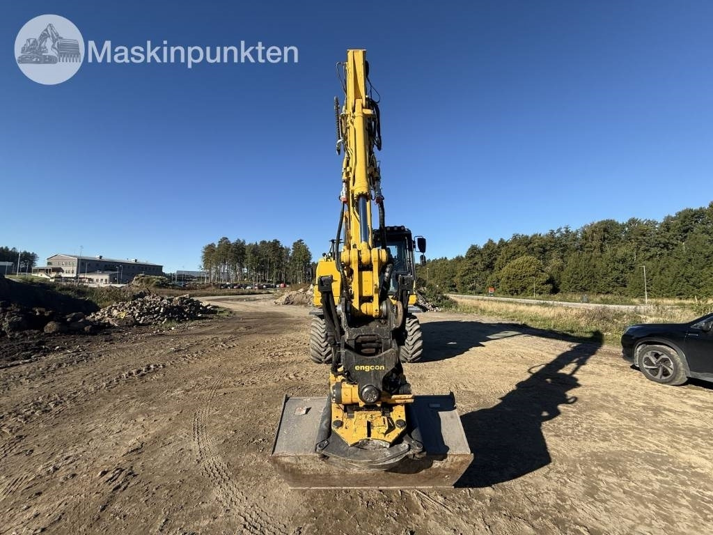 Komatsu PW 160 - Pyöräalustainen kaivinkone: kuva Komatsu PW 160 - Pyöräalustainen kaivinkone Komatsu PW 160 - Pyöräalustainen kaivinkone: kuva Komatsu PW 160 - Pyöräalustainen kaivinkone