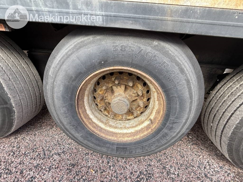 Pressukapelliperävaunu Krone SD Profi-liner: kuva Pressukapelliperävaunu Krone SD Profi-liner