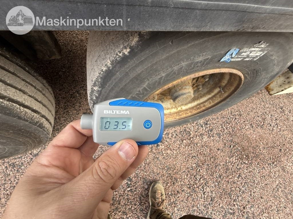 Pressukapelliperävaunu Krone SD Profi-liner: kuva Pressukapelliperävaunu Krone SD Profi-liner