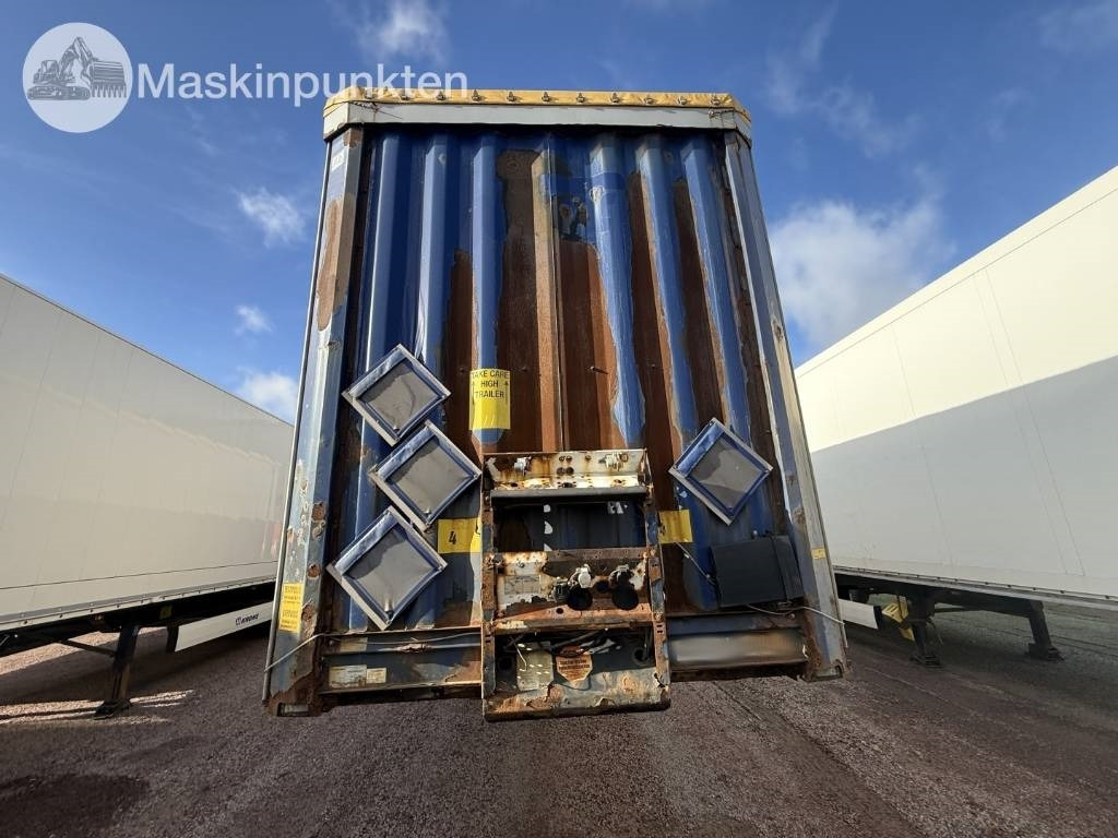 Krone SD Profi-liner - Pressukapelliperävaunu: kuva Krone SD Profi-liner - Pressukapelliperävaunu Krone SD Profi-liner - Pressukapelliperävaunu: kuva Krone SD Profi-liner - Pressukapelliperävaunu