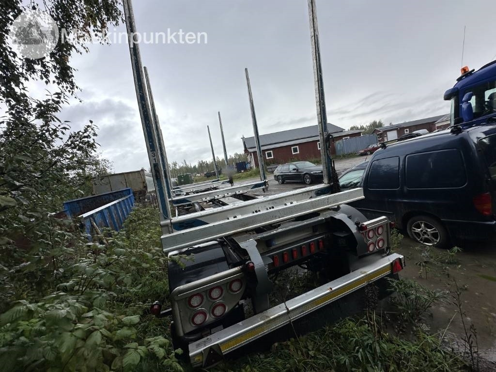 MVB 10-FLS4 - Puutavaraperävaunu: kuva MVB 10-FLS4 - Puutavaraperävaunu MVB 10-FLS4 - Puutavaraperävaunu: kuva MVB 10-FLS4 - Puutavaraperävaunu