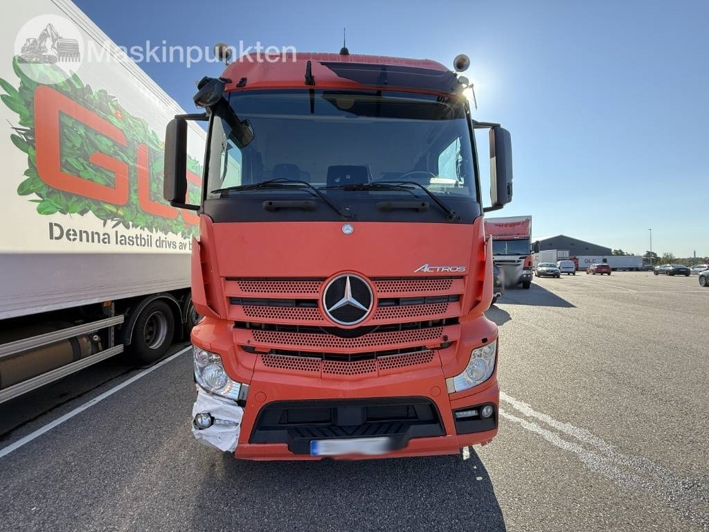 Mercedes-Benz Actros 2551 - Refrigeraattori kuorma-auto: kuva Mercedes-Benz Actros 2551 - Refrigeraattori kuorma-auto Mercedes-Benz Actros 2551 - Refrigeraattori kuorma-auto: kuva Mercedes-Benz Actros 2551 - Refrigeraattori kuorma-auto