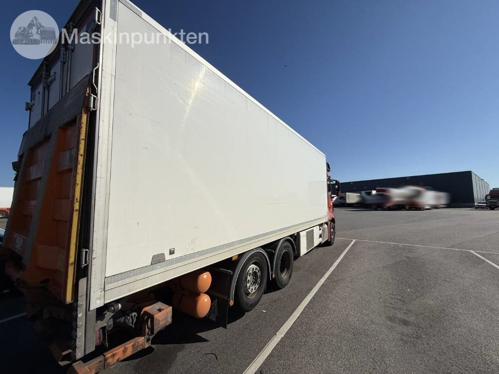 Mercedes-Benz Actros 2551 - Refrigeraattori kuorma-auto: kuva Mercedes-Benz Actros 2551 - Refrigeraattori kuorma-auto Mercedes-Benz Actros 2551 - Refrigeraattori kuorma-auto: kuva Mercedes-Benz Actros 2551 - Refrigeraattori kuorma-auto