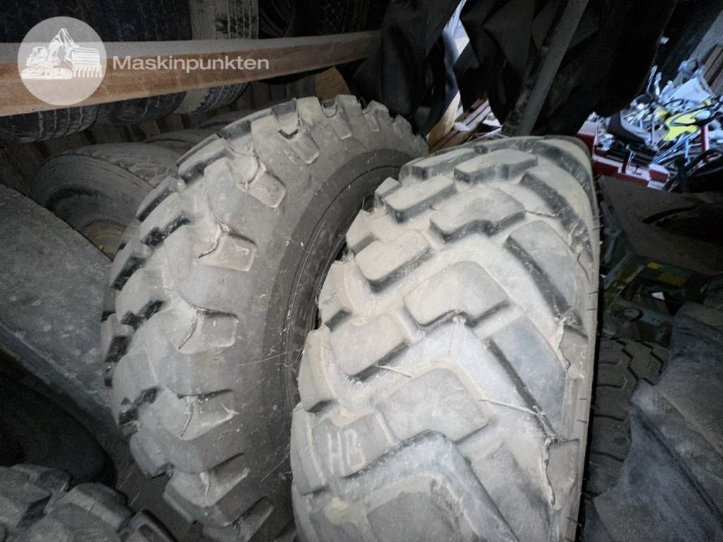Michelin 17.5R25 Hjullastardäck - Rengas - Rakennuskoneet: kuva Michelin 17.5R25 Hjullastardäck - Rengas - Rakennuskoneet Michelin 17.5R25 Hjullastardäck - Rengas - Rakennuskoneet: kuva Michelin 17.5R25 Hjullastardäck - Rengas - Rakennuskoneet