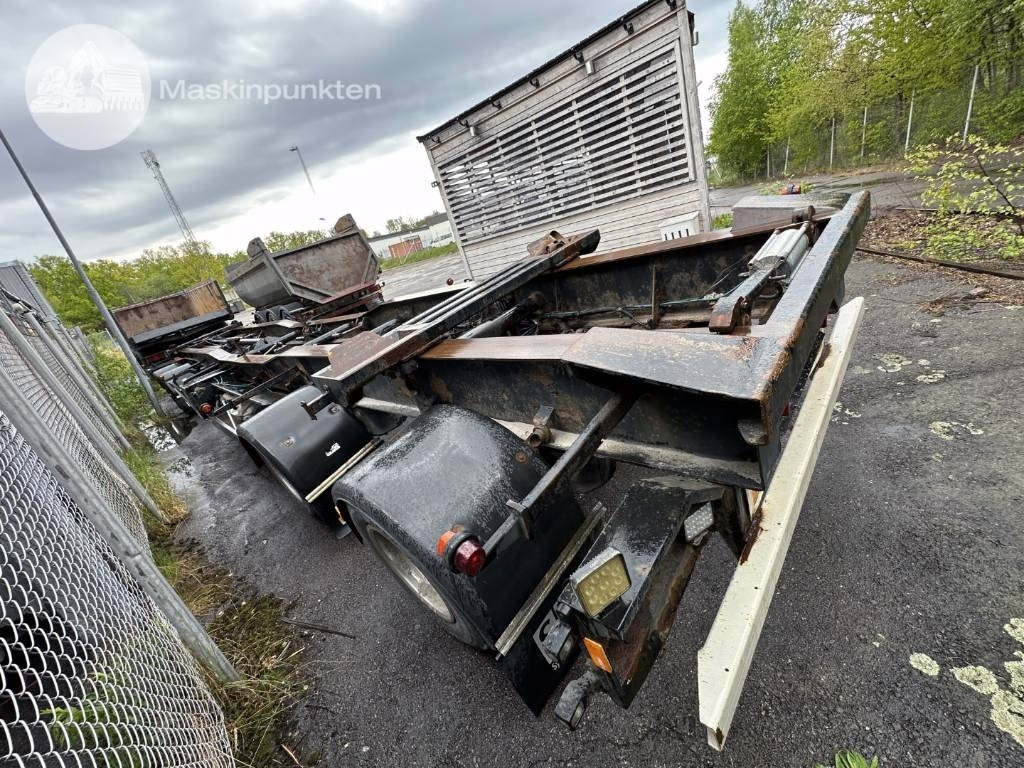 Mjölbysläpet VFP4-12,5-3 - Vaihtolavaperävaunu/ Nostovarsi vaihtolavaperävaunu: kuva Mjölbysläpet VFP4-12,5-3 - Vaihtolavaperävaunu/ Nostovarsi vaihtolavaperävaunu Mjölbysläpet VFP4-12,5-3 - Vaihtolavaperävaunu/ Nostovarsi vaihtolavaperävaunu: kuva Mjölbysläpet VFP4-12,5-3 - Vaihtolavaperävaunu/ Nostovarsi vaihtolavaperävaunu