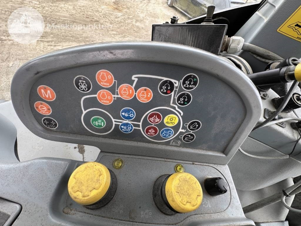 Traktori New Holland T 7.185: kuva Traktori New Holland T 7.185