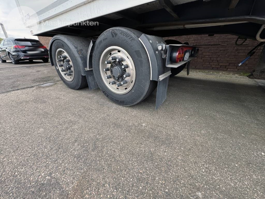 Parator SD 18 - Dolly perävaunu: kuva Parator SD 18 - Dolly perävaunu Parator SD 18 - Dolly perävaunu: kuva Parator SD 18 - Dolly perävaunu