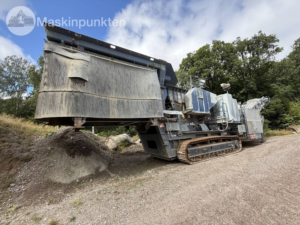 Sandvik CJ 412 - Mobiilimurskain: kuva Sandvik CJ 412 - Mobiilimurskain Sandvik CJ 412 - Mobiilimurskain: kuva Sandvik CJ 412 - Mobiilimurskain