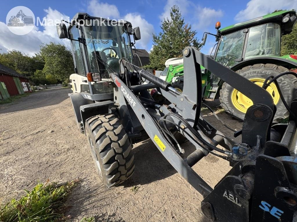 Schaeff TL 80 - Pyöräkuormaaja: kuva Schaeff TL 80 - Pyöräkuormaaja Schaeff TL 80 - Pyöräkuormaaja: kuva Schaeff TL 80 - Pyöräkuormaaja