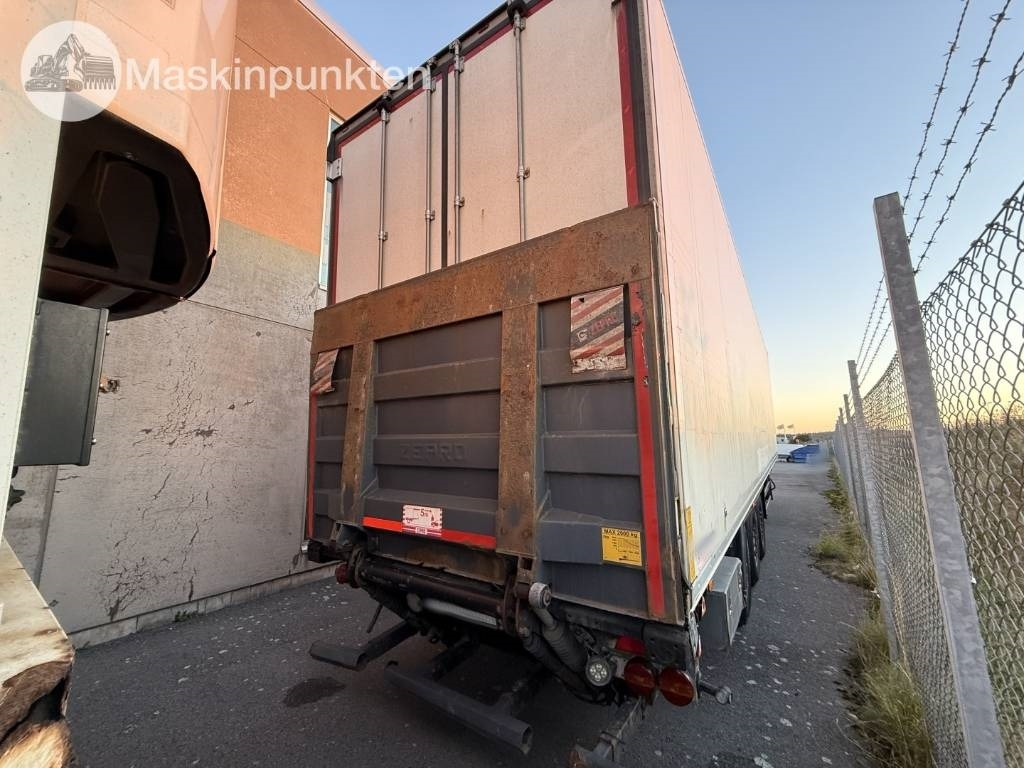 Schmitz Cargobull  - Refrigeraattori perävaunu: kuva Schmitz Cargobull  - Refrigeraattori perävaunu Schmitz Cargobull  - Refrigeraattori perävaunu: kuva Schmitz Cargobull  - Refrigeraattori perävaunu