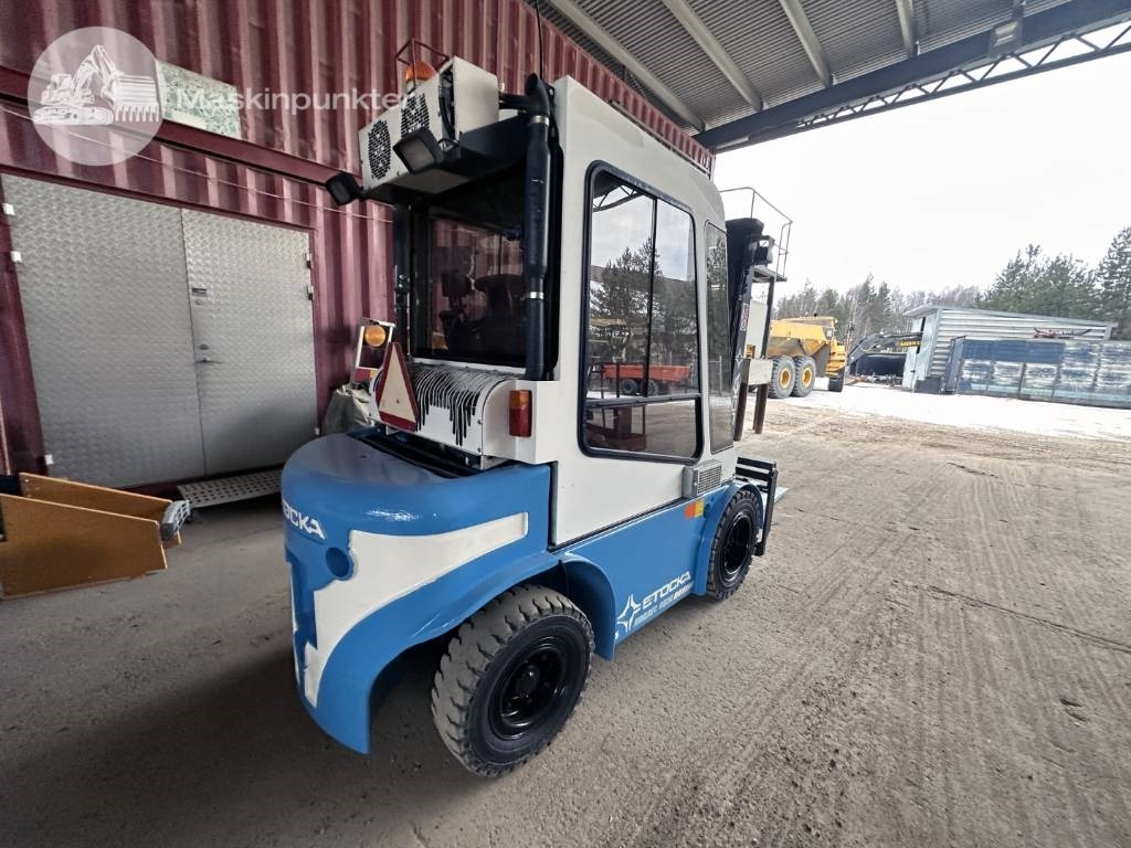 Stocka 3.5-500 DSH 3.6 VL - Dieseltrukki: kuva Stocka 3.5-500 DSH 3.6 VL - Dieseltrukki Stocka 3.5-500 DSH 3.6 VL - Dieseltrukki: kuva Stocka 3.5-500 DSH 3.6 VL - Dieseltrukki