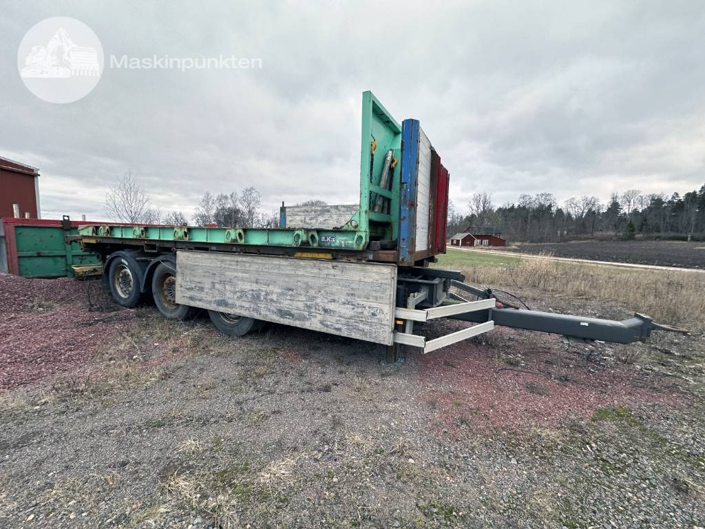 Tridem container kärra - Konttialus/ Vaihtokuormatilat perävaunu: kuva Tridem container kärra - Konttialus/ Vaihtokuormatilat perävaunu Tridem container kärra - Konttialus/ Vaihtokuormatilat perävaunu: kuva Tridem container kärra - Konttialus/ Vaihtokuormatilat perävaunu