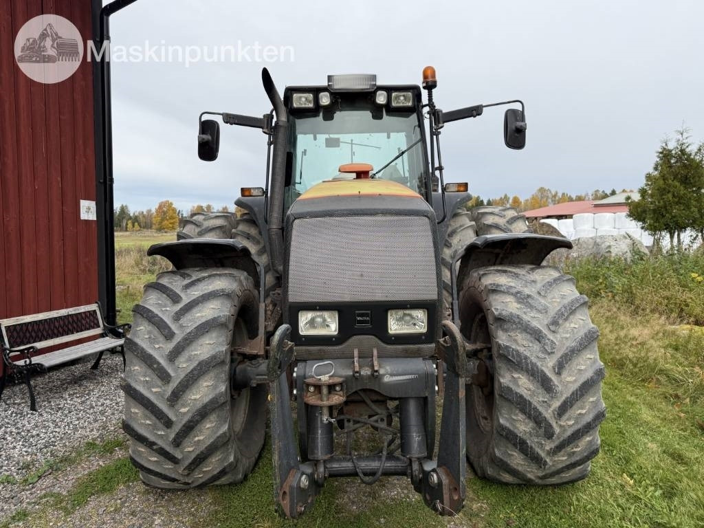 Valtra Valmet 8350-4 - Traktori: kuva Valtra Valmet 8350-4 - Traktori Valtra Valmet 8350-4 - Traktori: kuva Valtra Valmet 8350-4 - Traktori