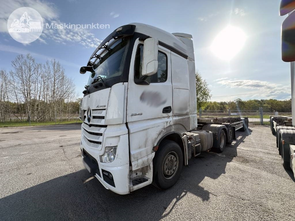 Mercedes-Benz Actros 2545 - Vetopöytäauto: kuva Mercedes-Benz Actros 2545 - Vetopöytäauto Mercedes-Benz Actros 2545 - Vetopöytäauto: kuva Mercedes-Benz Actros 2545 - Vetopöytäauto