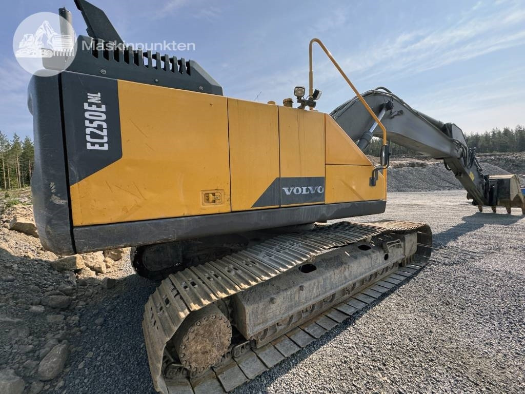 Volvo EC 250 E N L - Telakaivukone: kuva Volvo EC 250 E N L - Telakaivukone Volvo EC 250 E N L - Telakaivukone: kuva Volvo EC 250 E N L - Telakaivukone