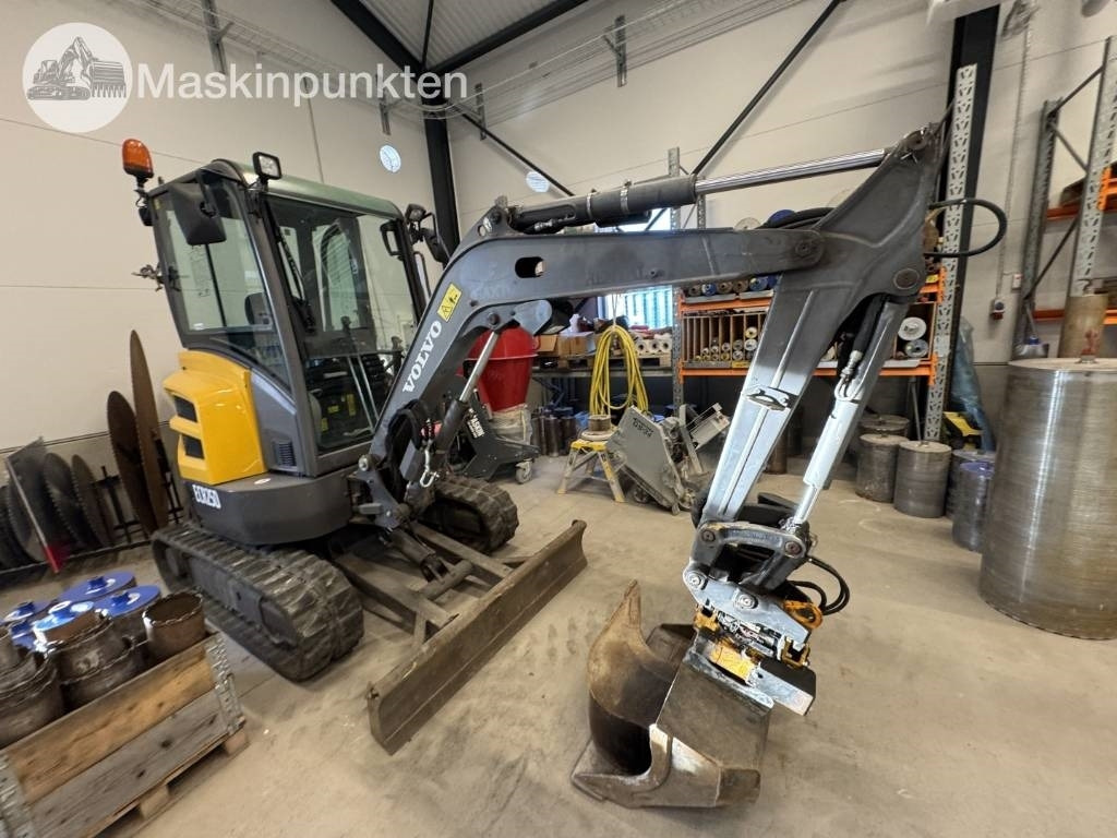Volvo ECR 25 D - Minikuormaaja: kuva Volvo ECR 25 D - Minikuormaaja Volvo ECR 25 D - Minikuormaaja: kuva Volvo ECR 25 D - Minikuormaaja