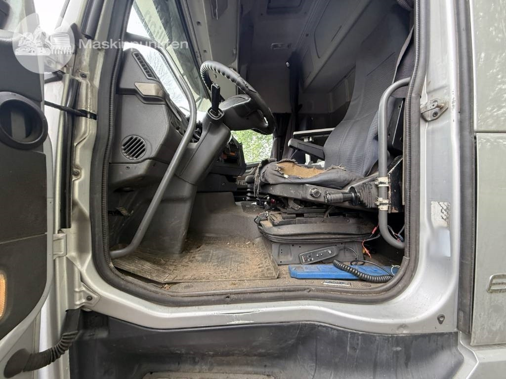 Koukkulava kuorma-auto Volvo FH 16 660: kuva Koukkulava kuorma-auto Volvo FH 16 660 Koukkulava kuorma-auto Volvo FH 16 660: kuva Koukkulava kuorma-auto Volvo FH 16 660