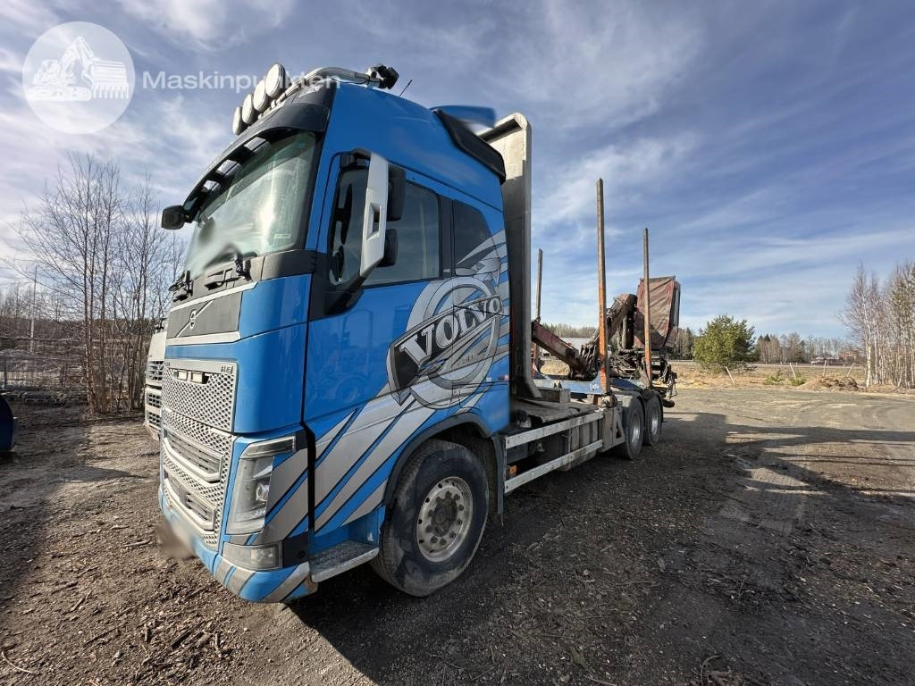 Volvo FH 16 750 - Puuauto: kuva Volvo FH 16 750 - Puuauto Volvo FH 16 750 - Puuauto: kuva Volvo FH 16 750 - Puuauto