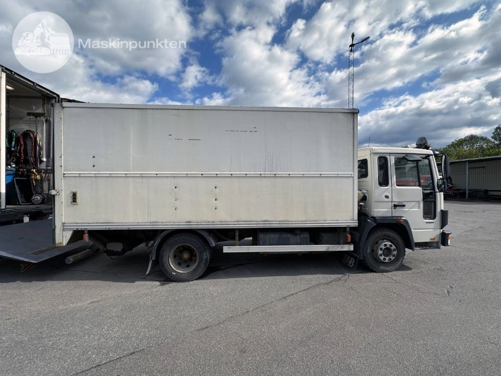 Volvo FL 610 Verkstadsinredd - Umpikori kuorma-auto: kuva Volvo FL 610 Verkstadsinredd - Umpikori kuorma-auto Volvo FL 610 Verkstadsinredd - Umpikori kuorma-auto: kuva Volvo FL 610 Verkstadsinredd - Umpikori kuorma-auto