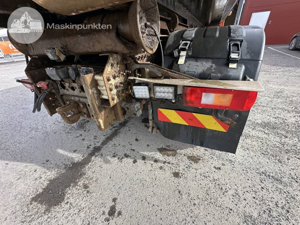 Koukkulava kuorma-auto Volvo FM 380: kuva Koukkulava kuorma-auto Volvo FM 380