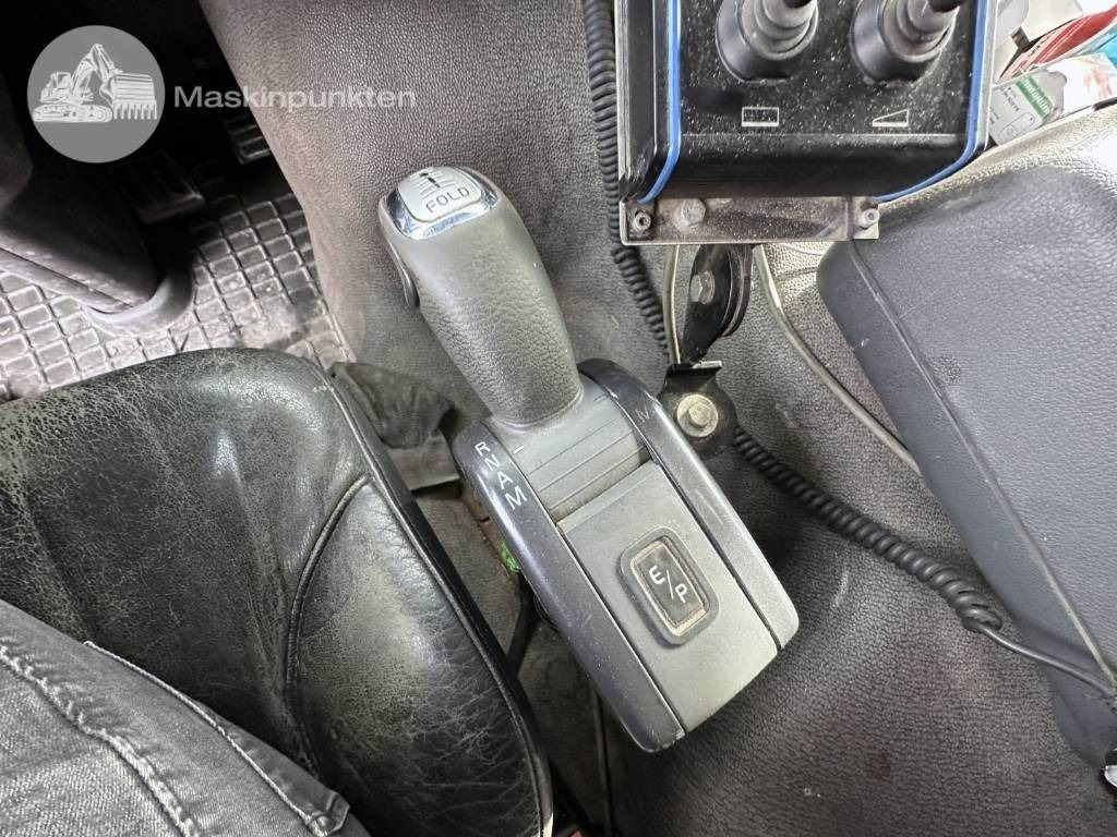 Koukkulava kuorma-auto Volvo FM 380: kuva Koukkulava kuorma-auto Volvo FM 380