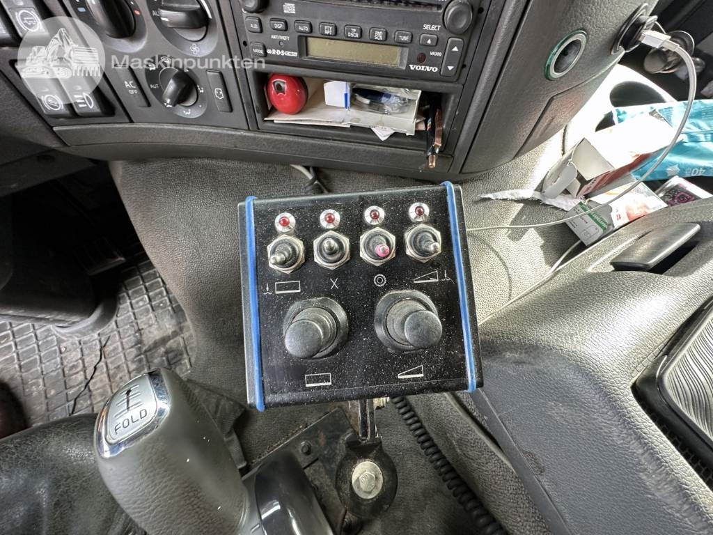Koukkulava kuorma-auto Volvo FM 380: kuva Koukkulava kuorma-auto Volvo FM 380