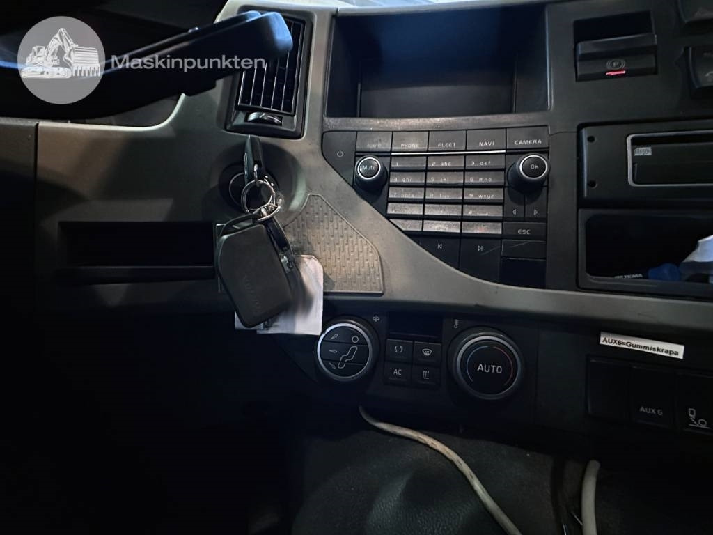 Konttialus/ Vaihtokuormatilat kuorma-auto Volvo FM 460 LAXO TMA: kuva Konttialus/ Vaihtokuormatilat kuorma-auto Volvo FM 460 LAXO TMA
