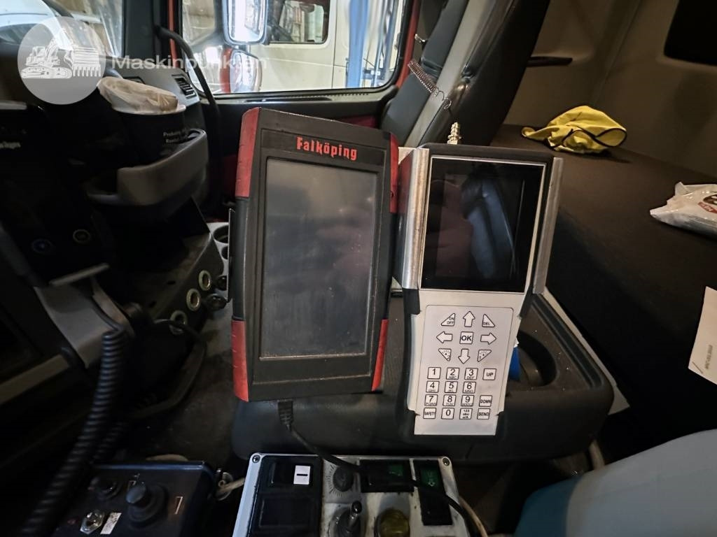 Konttialus/ Vaihtokuormatilat kuorma-auto Volvo FM 460 LAXO TMA: kuva Konttialus/ Vaihtokuormatilat kuorma-auto Volvo FM 460 LAXO TMA