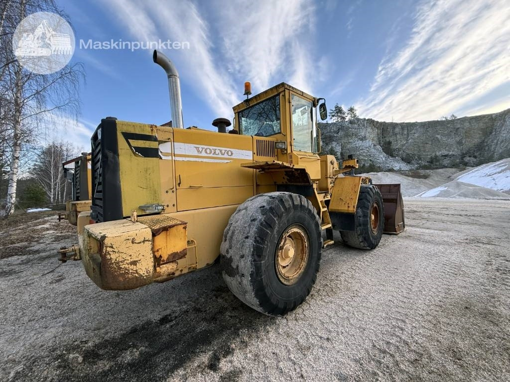 Volvo L 120 C - Pyöräkuormaaja: kuva Volvo L 120 C - Pyöräkuormaaja Volvo L 120 C - Pyöräkuormaaja: kuva Volvo L 120 C - Pyöräkuormaaja