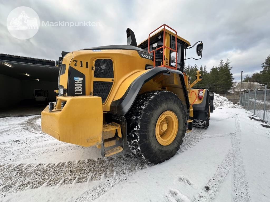 Volvo L 180 H - Pyöräkuormaaja: kuva Volvo L 180 H - Pyöräkuormaaja Volvo L 180 H - Pyöräkuormaaja: kuva Volvo L 180 H - Pyöräkuormaaja