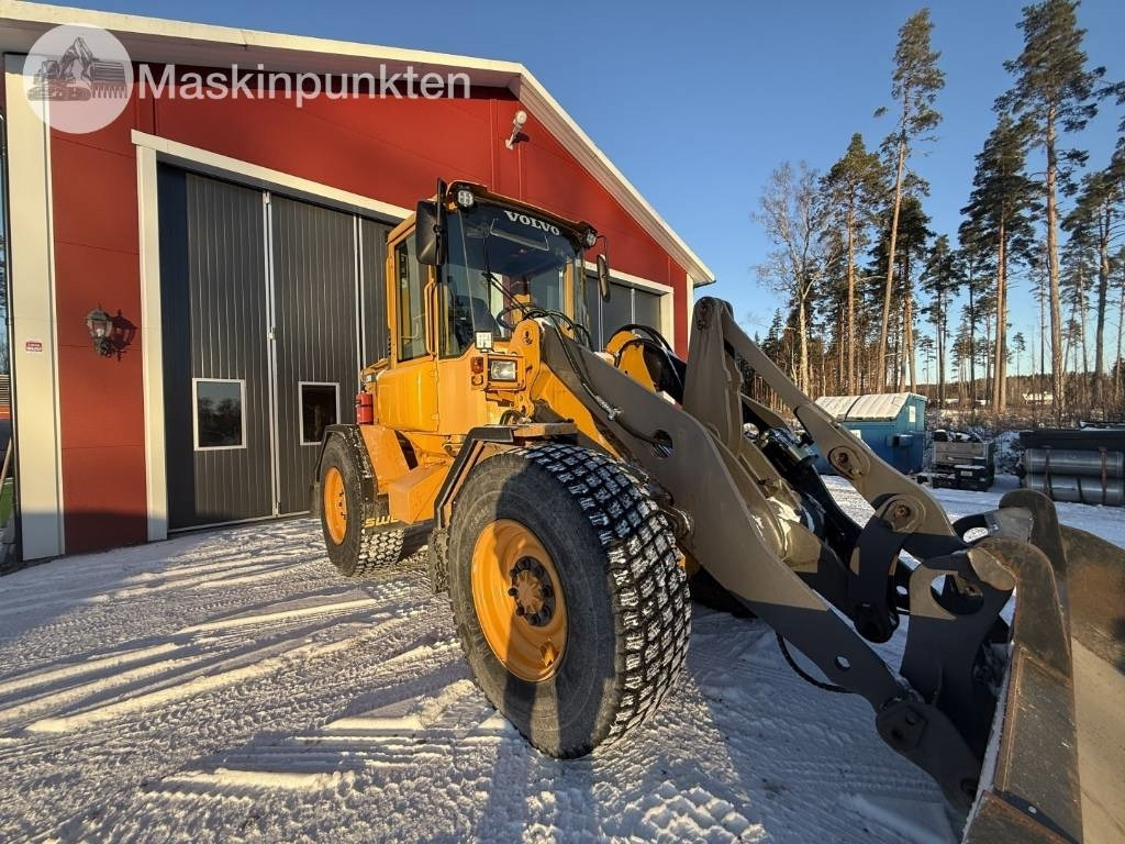 Volvo L 50 D - Pyöräkuormaaja: kuva Volvo L 50 D - Pyöräkuormaaja Volvo L 50 D - Pyöräkuormaaja: kuva Volvo L 50 D - Pyöräkuormaaja