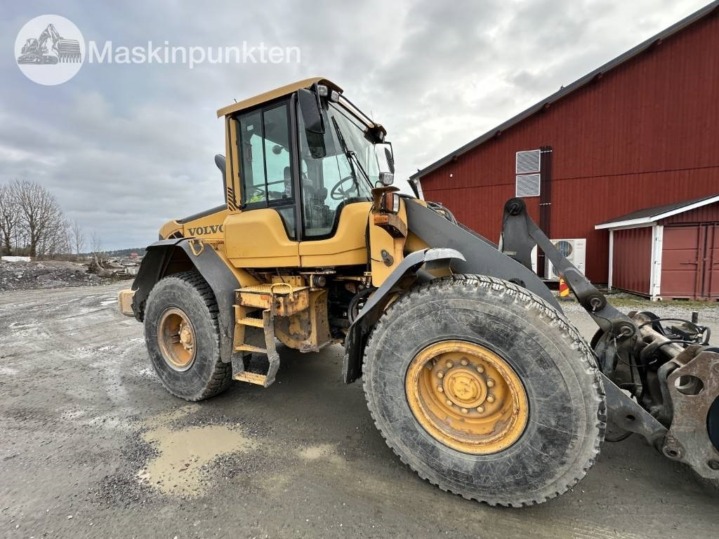 Volvo L 60 F - Pyöräkuormaaja: kuva Volvo L 60 F - Pyöräkuormaaja Volvo L 60 F - Pyöräkuormaaja: kuva Volvo L 60 F - Pyöräkuormaaja