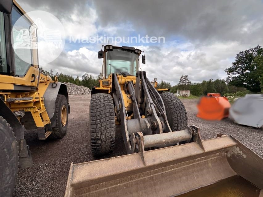 Volvo L 70 D - Pyöräkuormaaja: kuva Volvo L 70 D - Pyöräkuormaaja Volvo L 70 D - Pyöräkuormaaja: kuva Volvo L 70 D - Pyöräkuormaaja