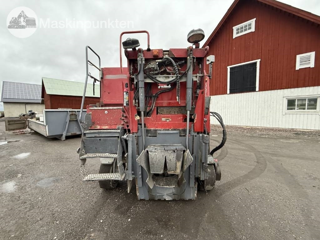 Wirtgen W 100 - Asfalttijyrsimen: kuva Wirtgen W 100 - Asfalttijyrsimen Wirtgen W 100 - Asfalttijyrsimen: kuva Wirtgen W 100 - Asfalttijyrsimen