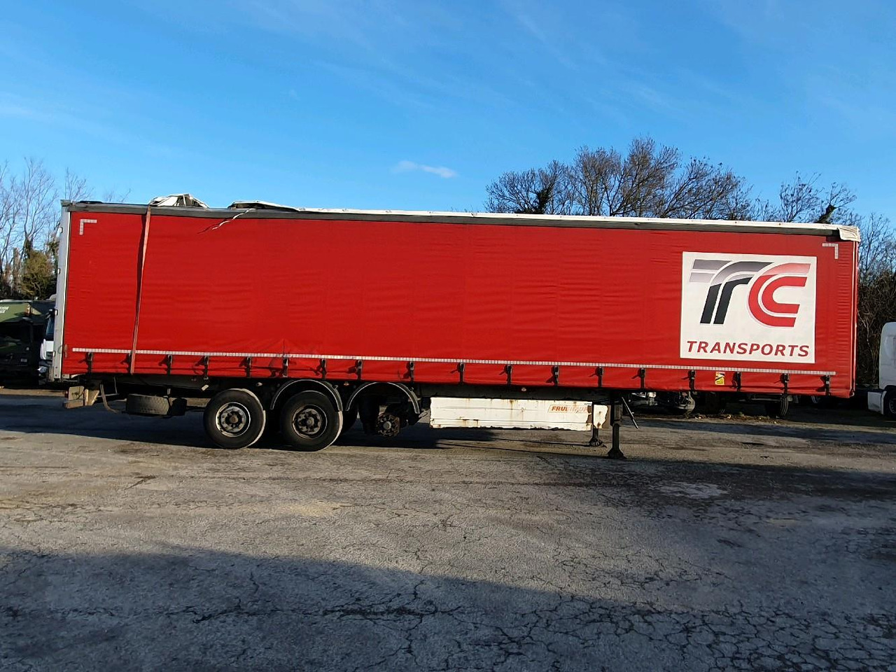 FRUEHAUF SEMI SAVOYARDE FST4FC - Pressukapellipuoliperävaunu: kuva FRUEHAUF SEMI SAVOYARDE FST4FC - Pressukapellipuoliperävaunu FRUEHAUF SEMI SAVOYARDE FST4FC - Pressukapellipuoliperävaunu: kuva FRUEHAUF SEMI SAVOYARDE FST4FC - Pressukapellipuoliperävaunu