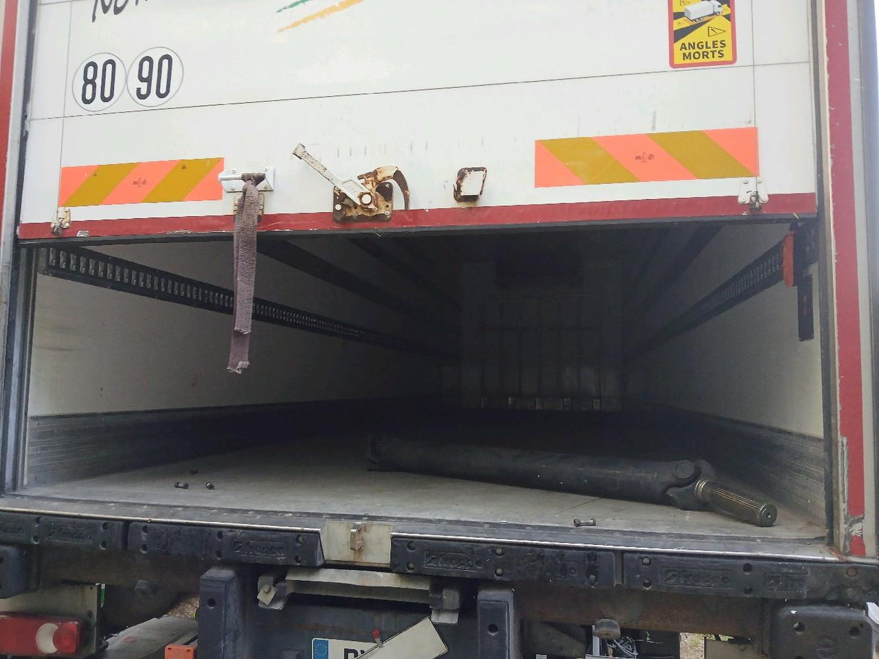 IVECO PORTEUR FRIGO 190E32 - Refrigeraattori kuorma-auto: kuva IVECO PORTEUR FRIGO 190E32 - Refrigeraattori kuorma-auto IVECO PORTEUR FRIGO 190E32 - Refrigeraattori kuorma-auto: kuva IVECO PORTEUR FRIGO 190E32 - Refrigeraattori kuorma-auto