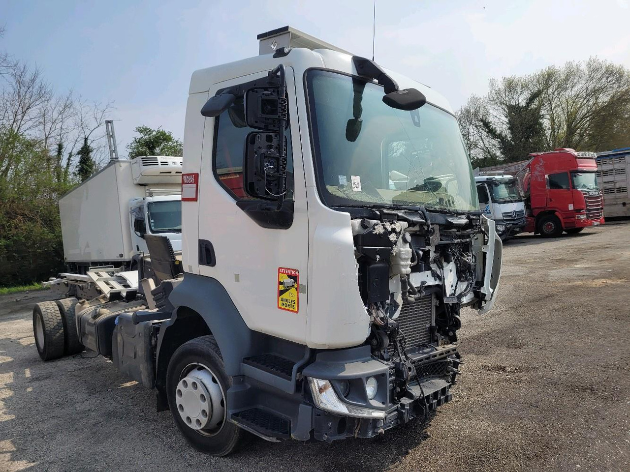 RENAULT D12 - Kuorma-auto alusta: kuva RENAULT D12 - Kuorma-auto alusta RENAULT D12 - Kuorma-auto alusta: kuva RENAULT D12 - Kuorma-auto alusta
