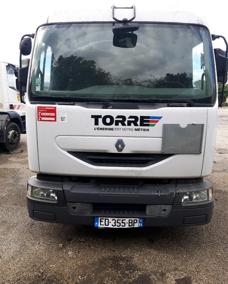 RENAULT MIDLUM CITERNE 7500 - Säiliöauto: kuva RENAULT MIDLUM CITERNE 7500 - Säiliöauto RENAULT MIDLUM CITERNE 7500 - Säiliöauto: kuva RENAULT MIDLUM CITERNE 7500 - Säiliöauto