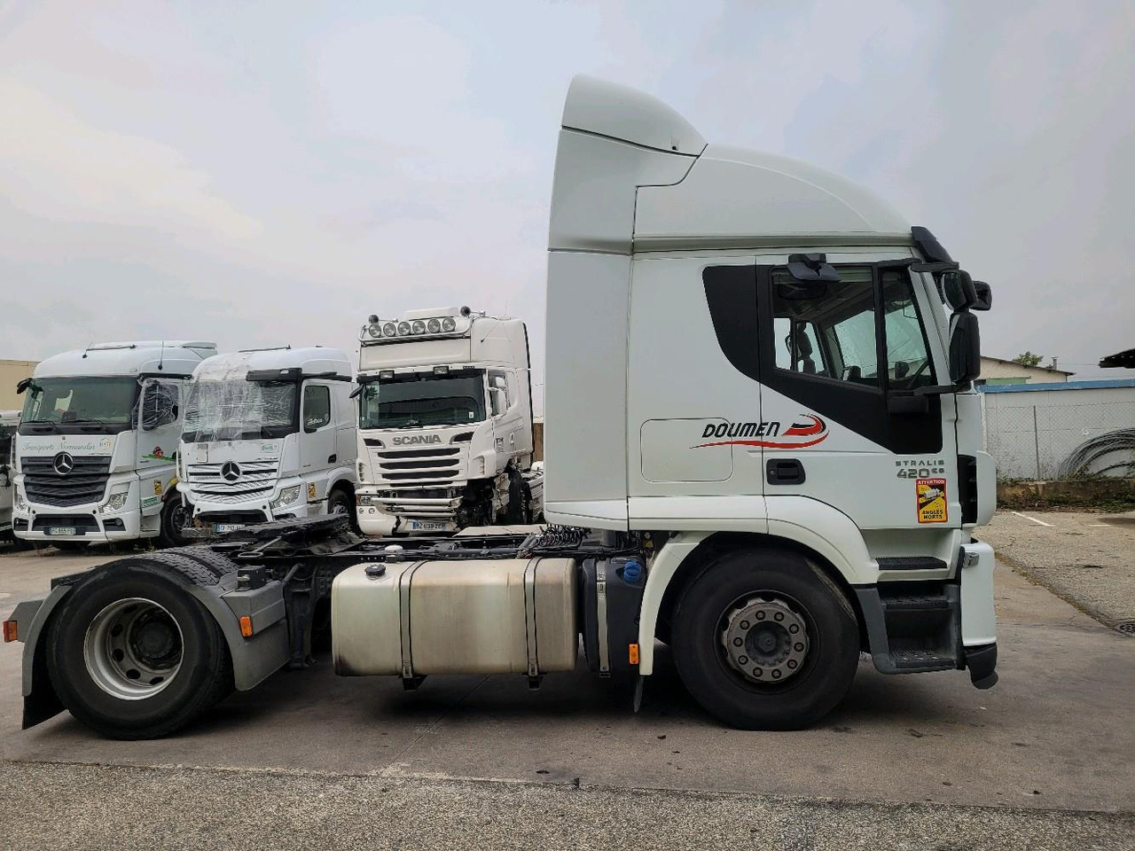 IVECO STRALIS 440S42 4X2 - Vetopöytäauto: kuva IVECO STRALIS 440S42 4X2 - Vetopöytäauto IVECO STRALIS 440S42 4X2 - Vetopöytäauto: kuva IVECO STRALIS 440S42 4X2 - Vetopöytäauto