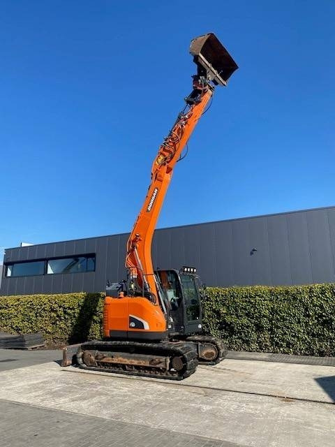 Doosan DX140 LCR-5 - Telakaivukone: kuva Doosan DX140 LCR-5 - Telakaivukone Doosan DX140 LCR-5 - Telakaivukone: kuva Doosan DX140 LCR-5 - Telakaivukone