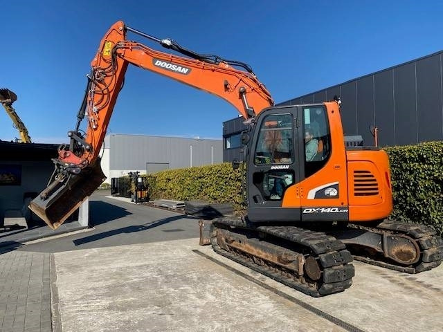 Telakaivukone Doosan DX140 LCR-5: kuva Telakaivukone Doosan DX140 LCR-5 Telakaivukone Doosan DX140 LCR-5: kuva Telakaivukone Doosan DX140 LCR-5