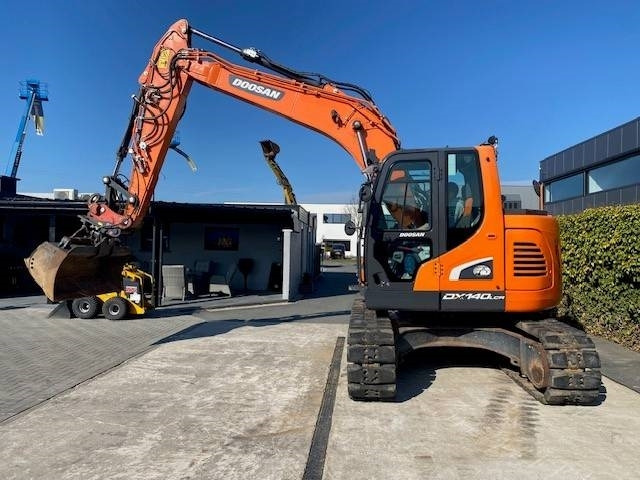 Telakaivukone Doosan DX140 LCR-5: kuva Telakaivukone Doosan DX140 LCR-5 Telakaivukone Doosan DX140 LCR-5: kuva Telakaivukone Doosan DX140 LCR-5